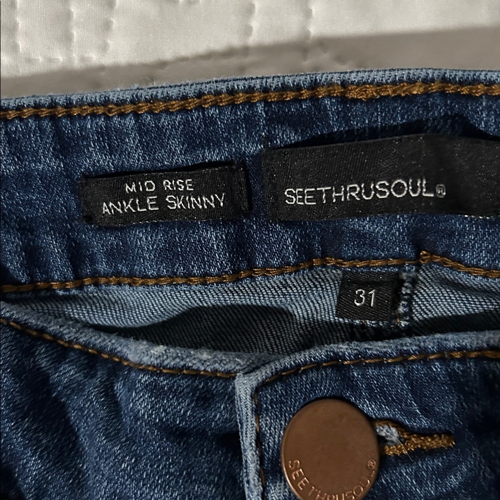 Classic Blue Women's Jeans light distress sz: 31 - Picture 5 of 5
